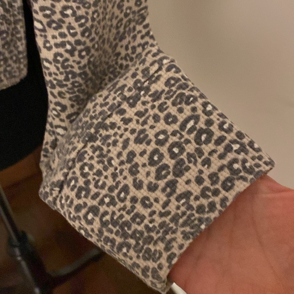 American Eagle Leopard Prin Cowl Neck Sweater with Soft Texture and Long Sleeves - Picture 5 of 6